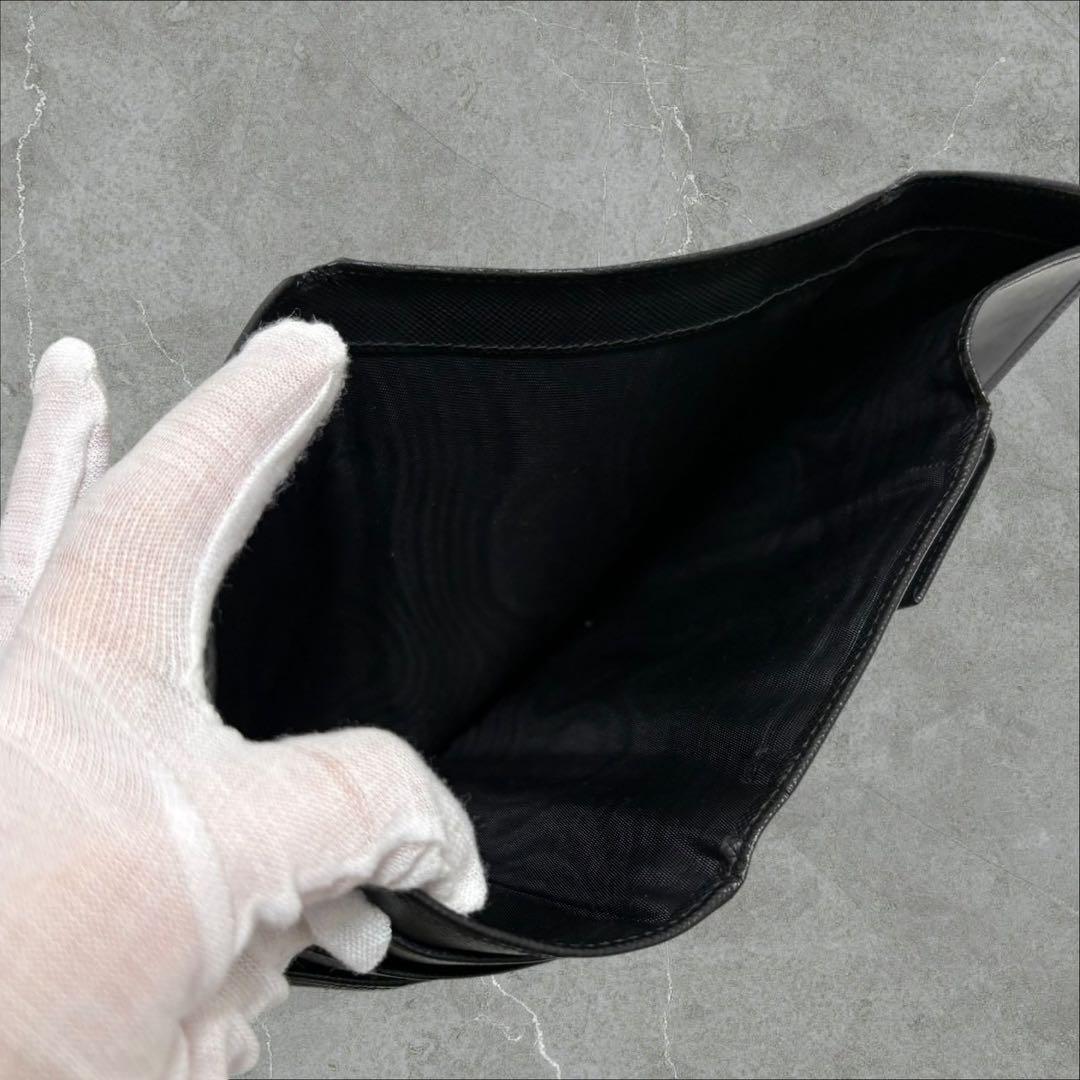 美品✨ プラダ PRADA 三つ折り 財布 サフィアーノ 三角ロゴ ブラック