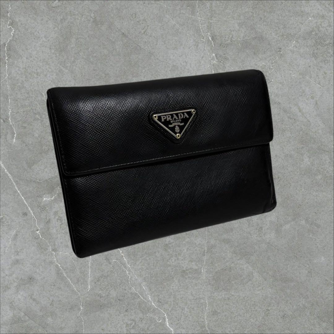 美品✨ プラダ PRADA 三つ折り 財布 サフィアーノ 三角ロゴ ブラック