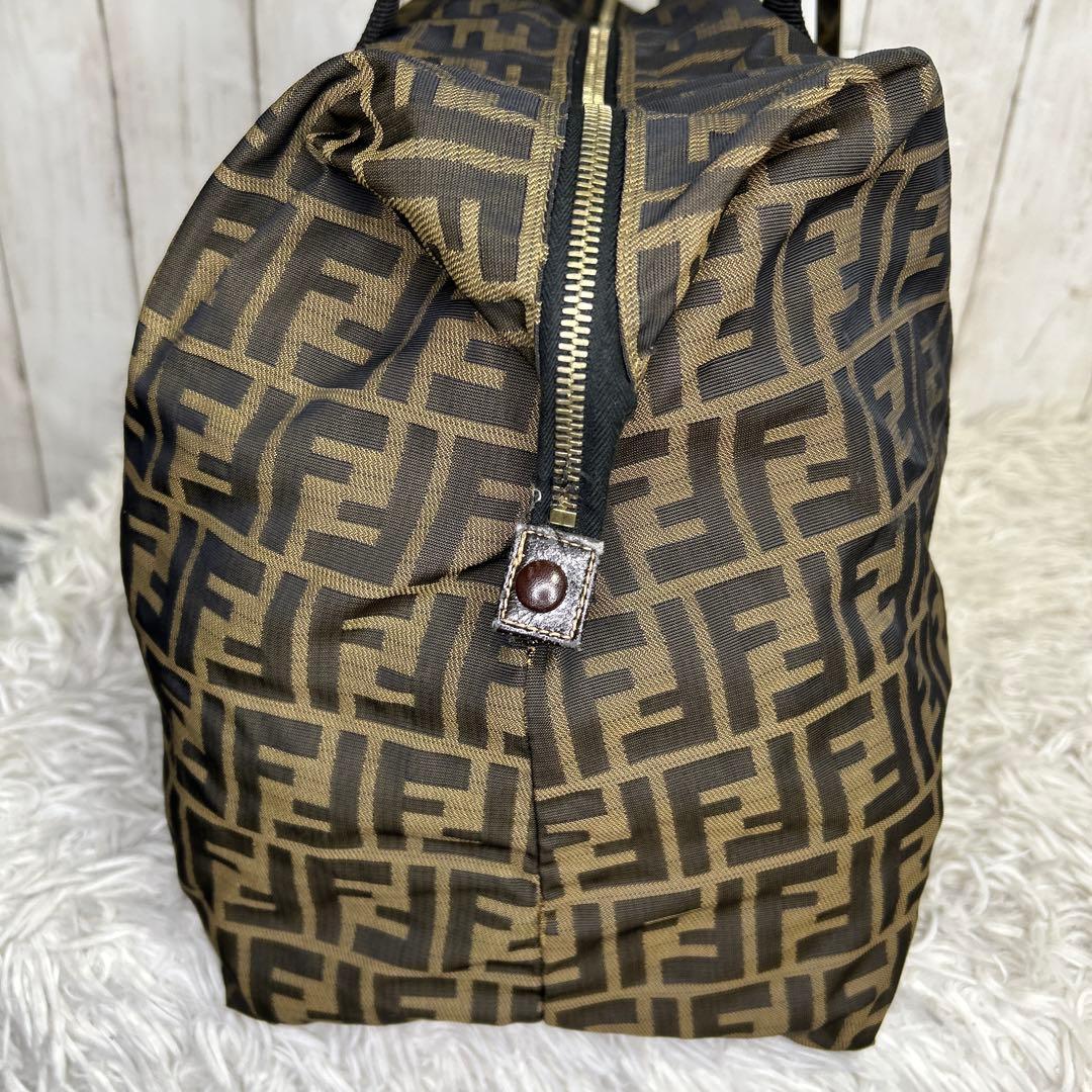 FENDI ズッカ　ボストンバッグ　ロゴ　ナイロン　大容量　トートバッグ