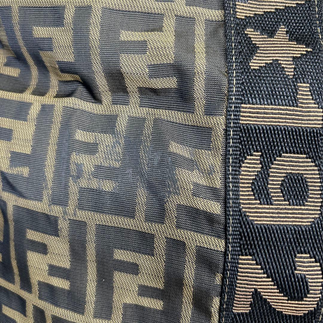 FENDI ズッカ　ボストンバッグ　ロゴ　ナイロン　大容量　トートバッグ